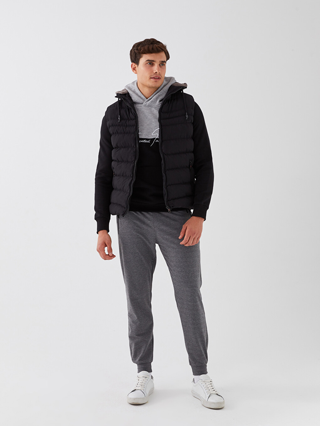 Siyah Slim Fit Kapüşonlu Dik Yaka Erkek Şişme Yelek-2