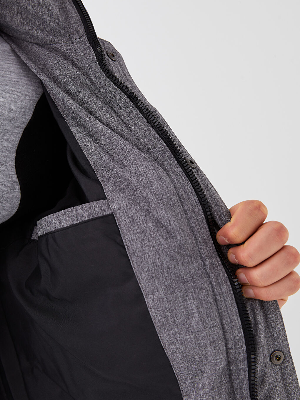 Gri Slim Fit Kapüşonlu Erkek Şişme Mont-4