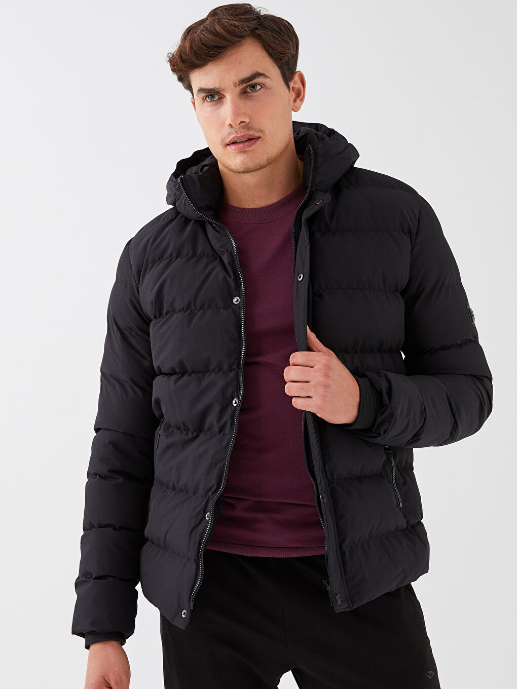 Siyah Slim Fit Kapüşonlu Erkek Şişme Mont