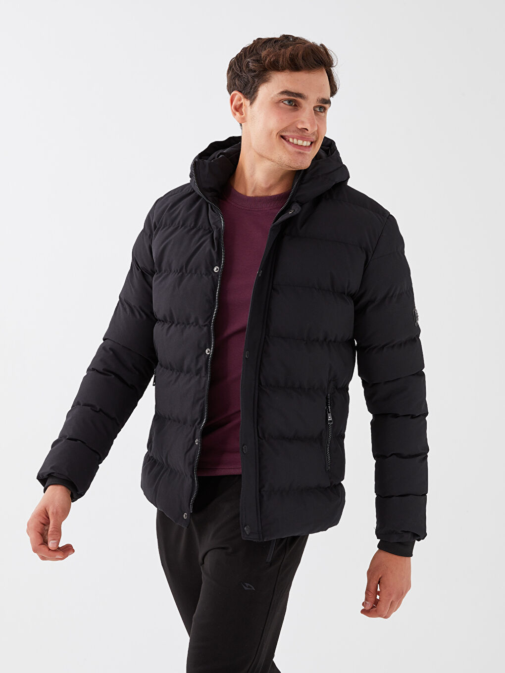 Siyah Slim Fit Kapüşonlu Erkek Şişme Mont-1