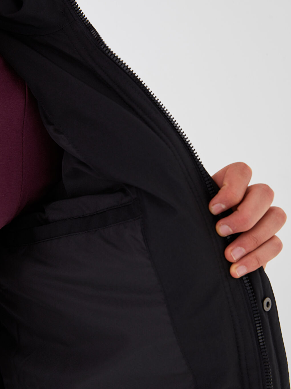 Siyah Slim Fit Kapüşonlu Erkek Şişme Mont-4