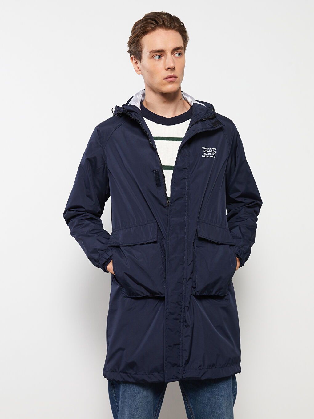 Lacivert Standart Kalıp Kapüşonlu Erkek Yağmurluk-1