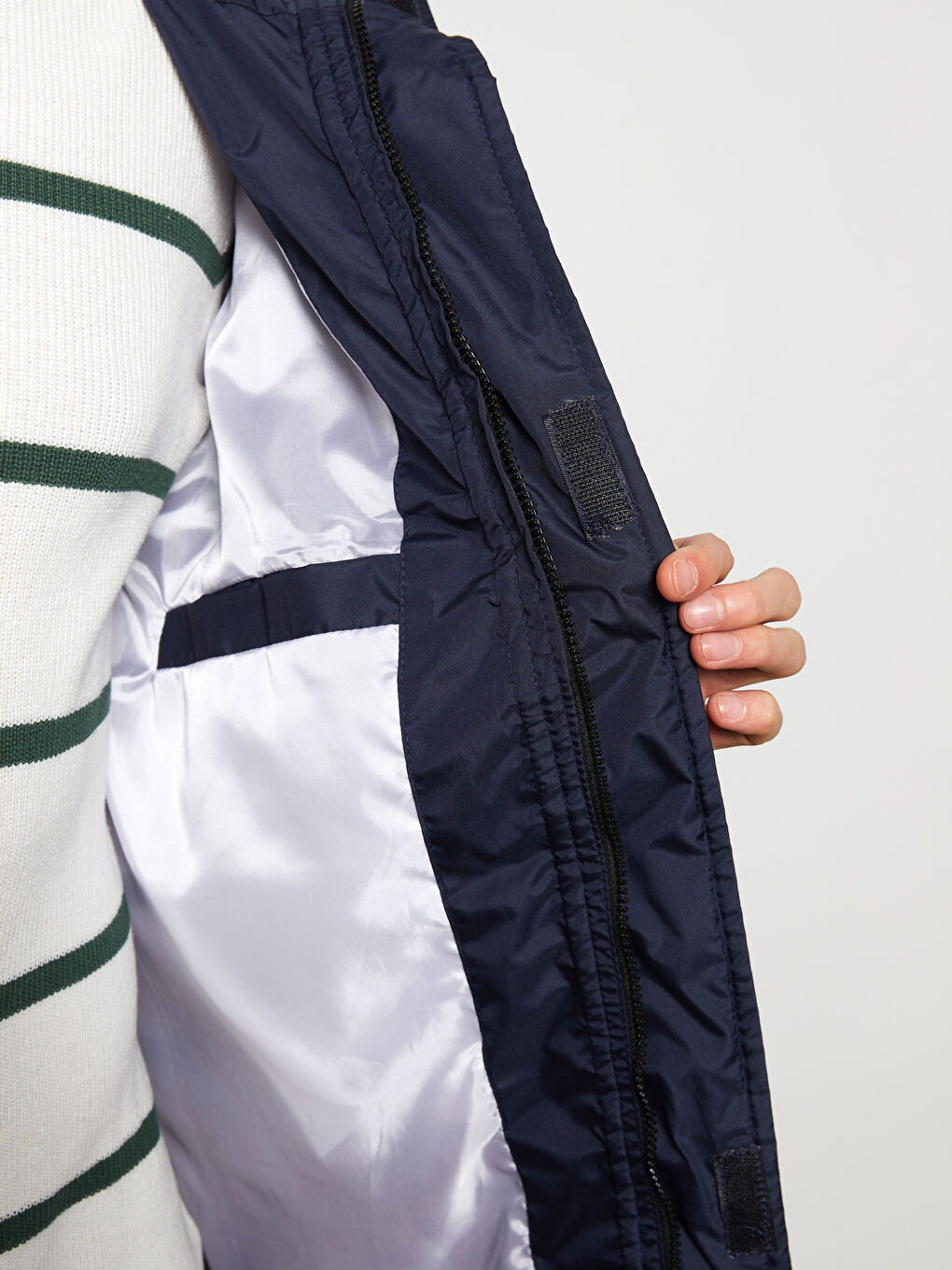 Lacivert Standart Kalıp Kapüşonlu Erkek Yağmurluk-3