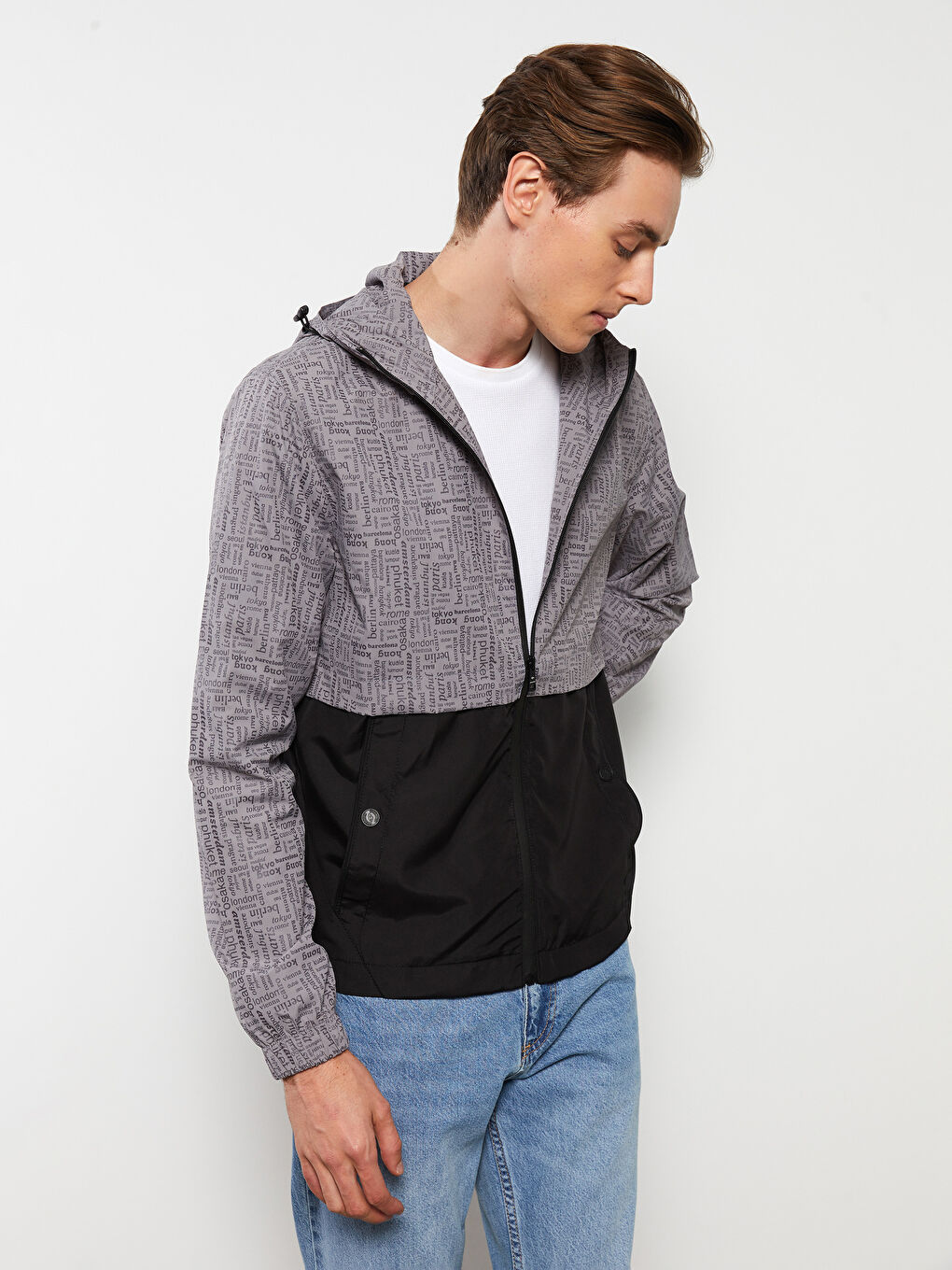 Gri Standart Kalıp Kapüşonlu Renk Bloklu Erkek Yağmurluk-2