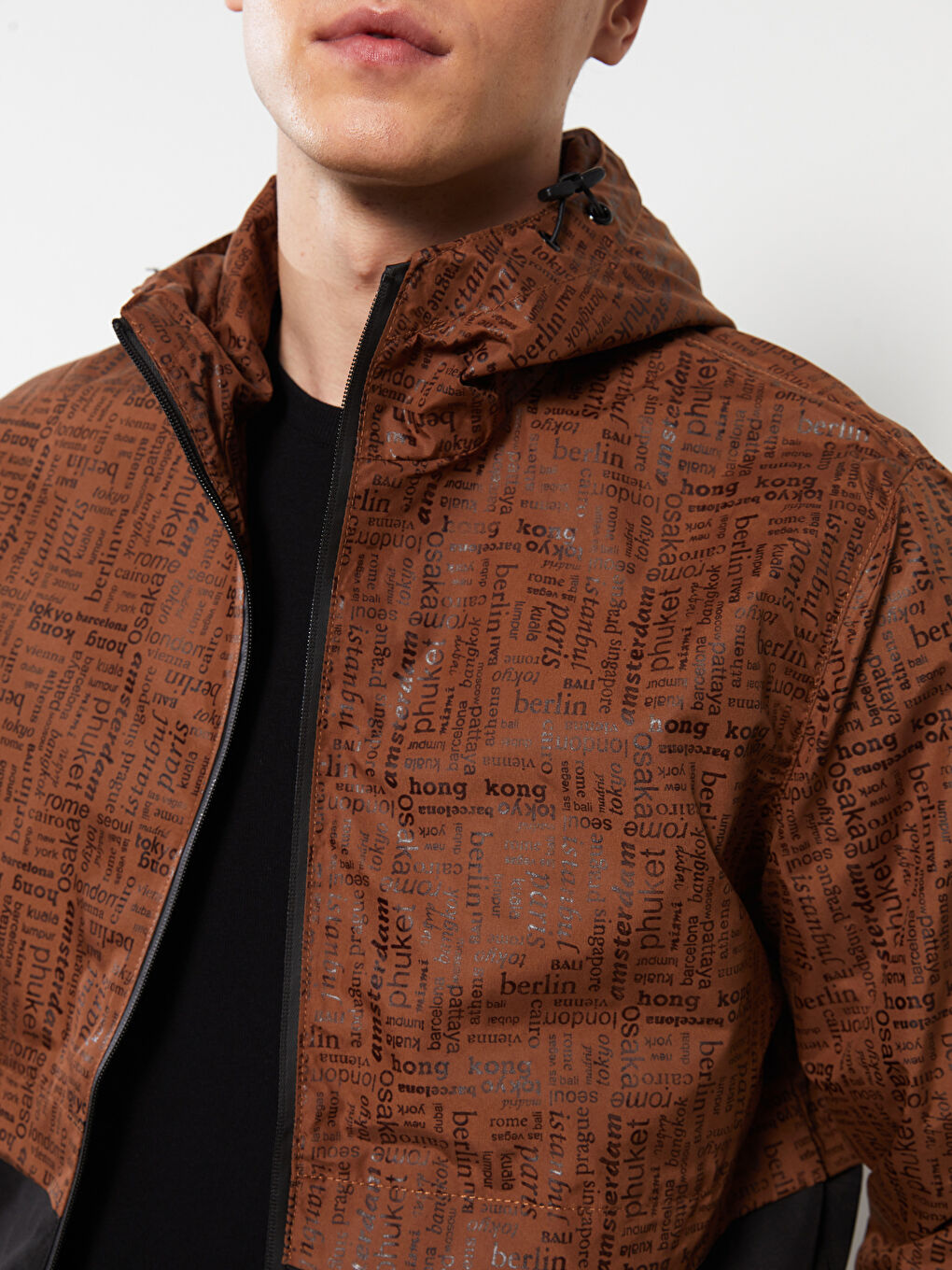 Kahverengi Standart Kalıp Kapüşonlu Renk Bloklu Erkek Yağmurluk-3