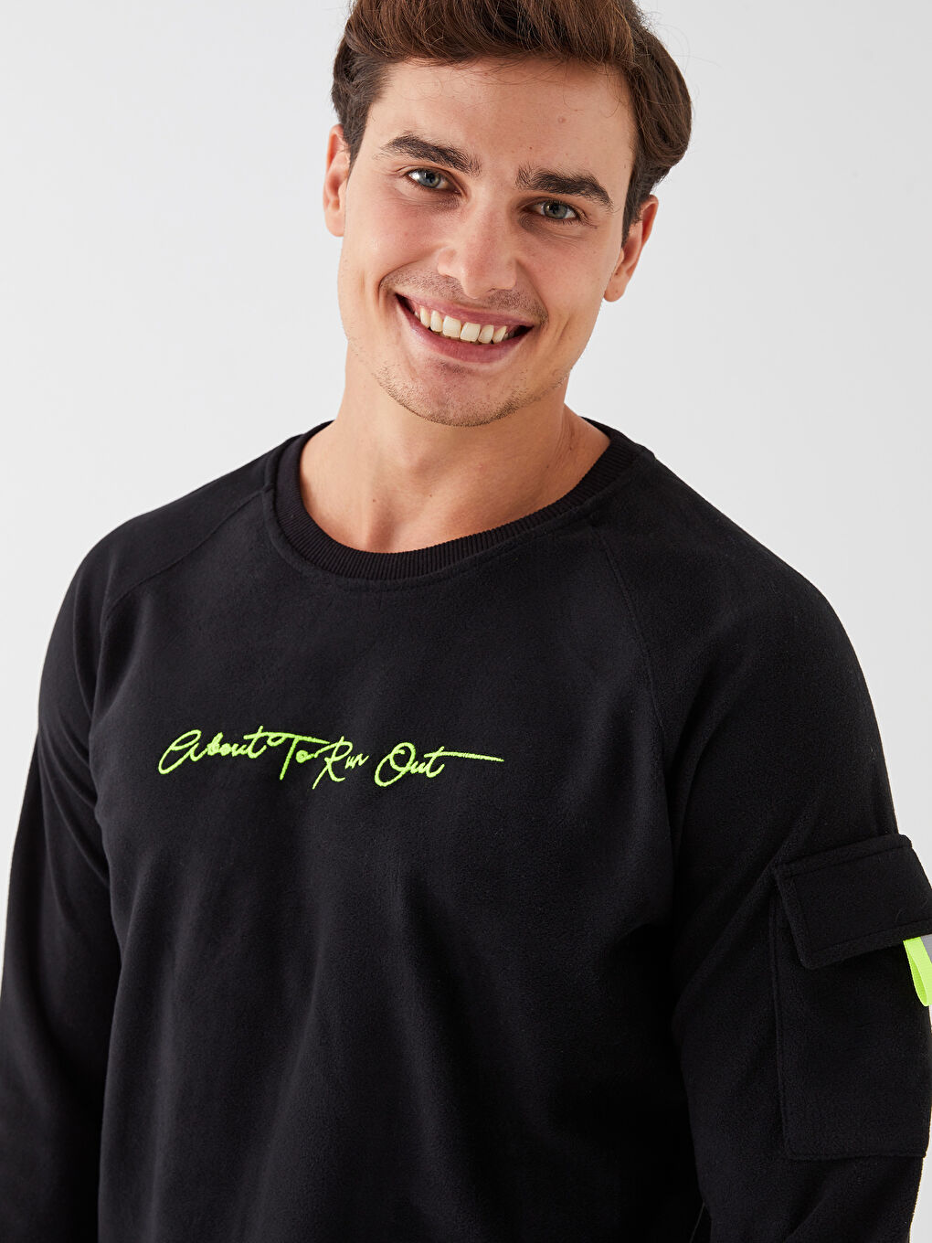 Свитшот Мужской Флисовый Вышитый С Длинным Рукавом И Круглым Вырезом