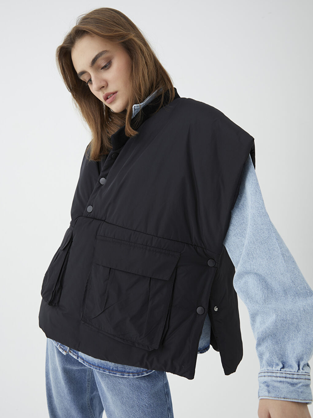 Siyah Kadın Dik Yaka Düz Panço-2