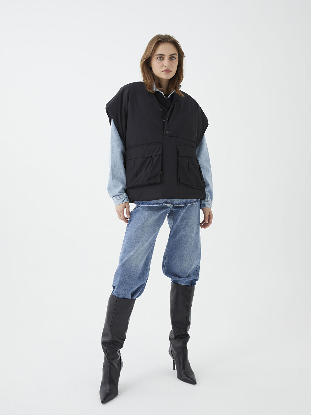 Siyah Kadın Dik Yaka Düz Panço-3