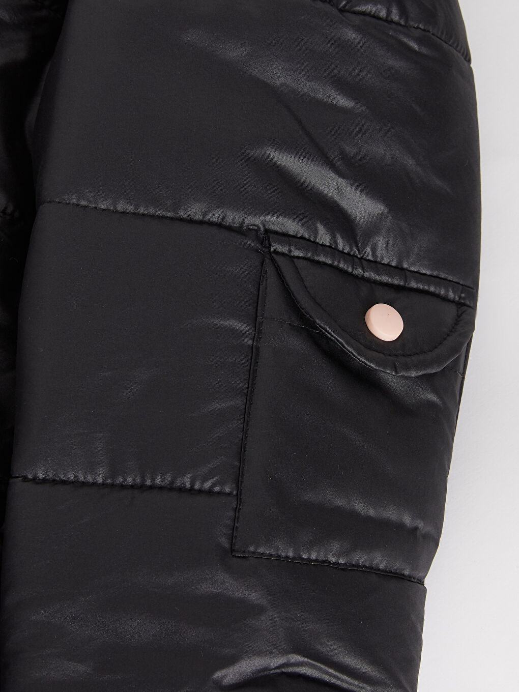 Siyah Kapüşonlu Uzun Kollu Erkek Bebek Şişme Mont ve Salopet Takım-8