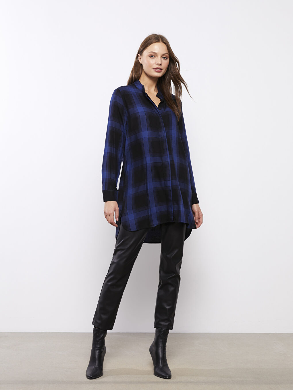 Siyah Hakim Yaka Ekose Uzun Kollu Kadın Tunik-1