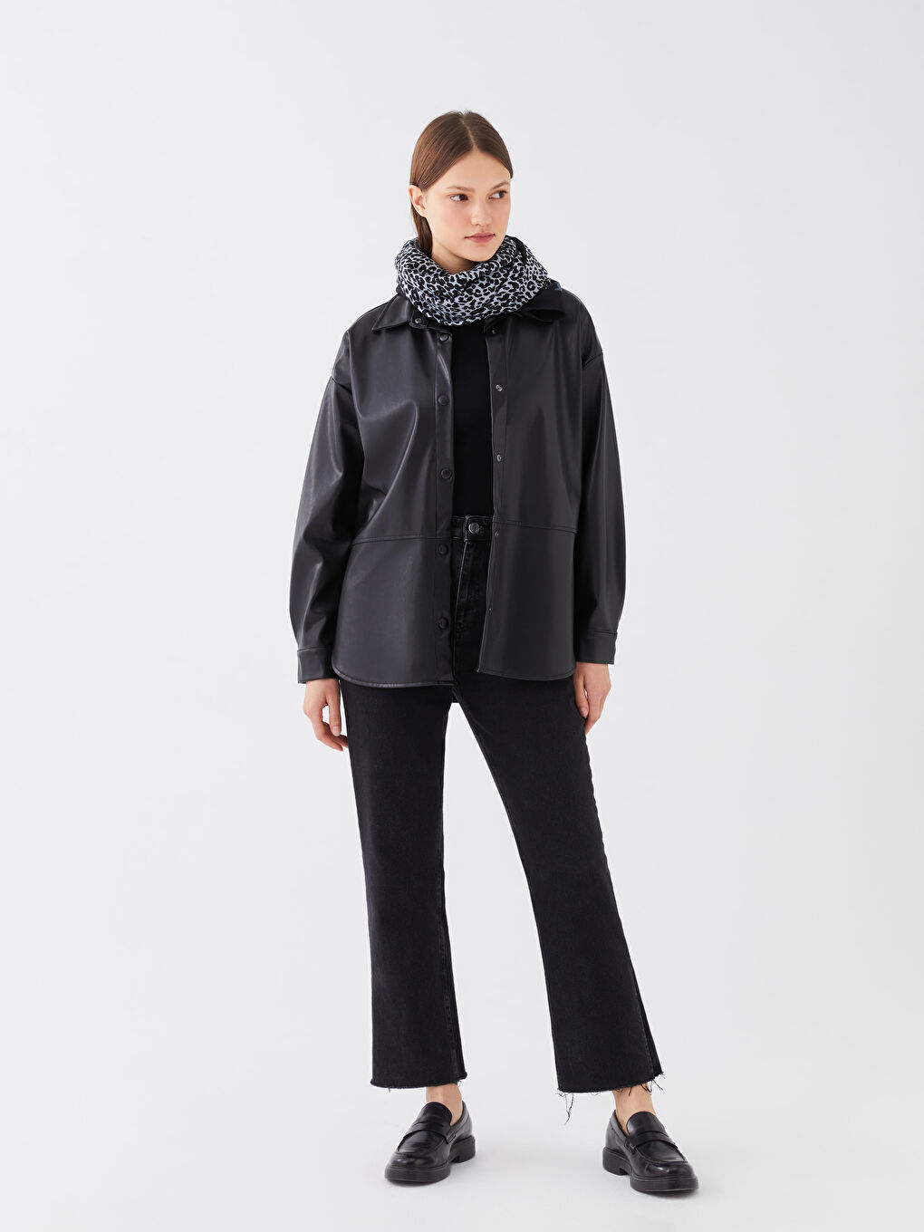 Siyah Leopar Desenli Kadın Şal-2