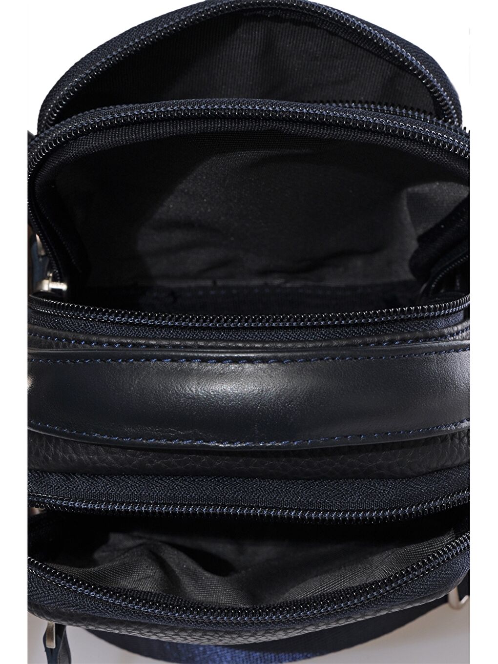 Lacivert Deri Görünümlü Erkek El Çantası-3