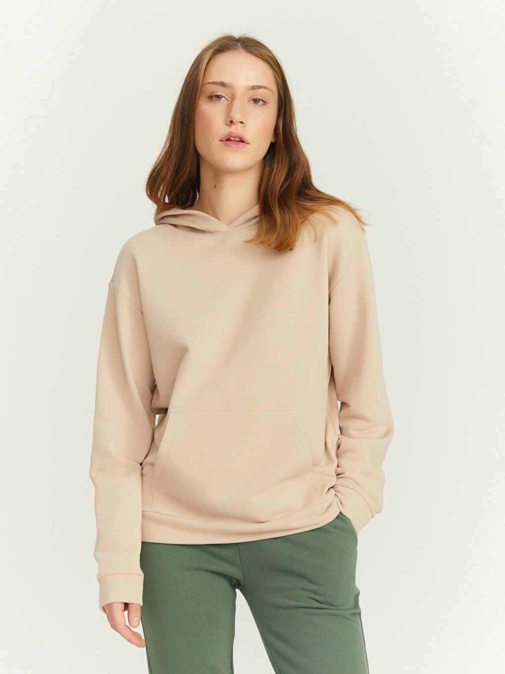 Bej Kapüşonlu Düz Uzun Kollu Kadın Sweatshirt-2