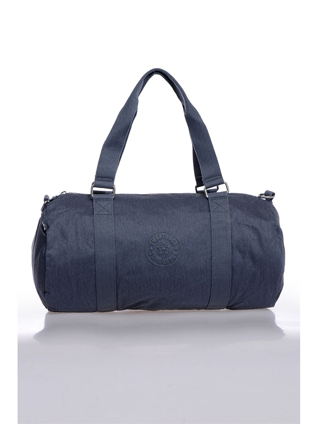 شنطة رياضية بسوستة سفلية