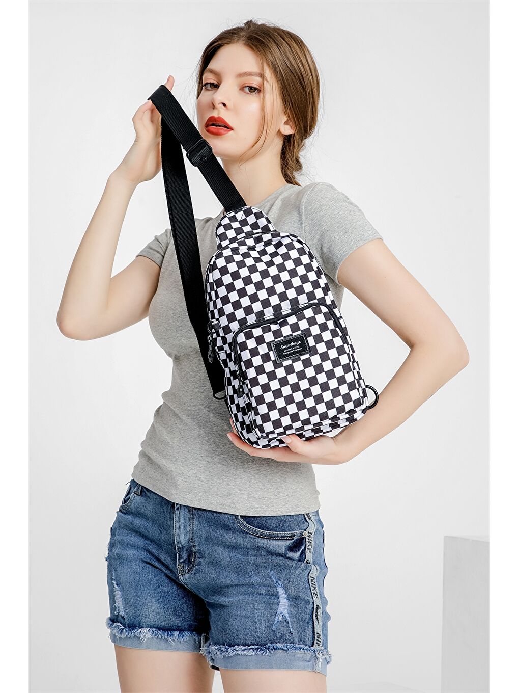 Siyah Dama Desenli Kadın Göğüs Çantası-10