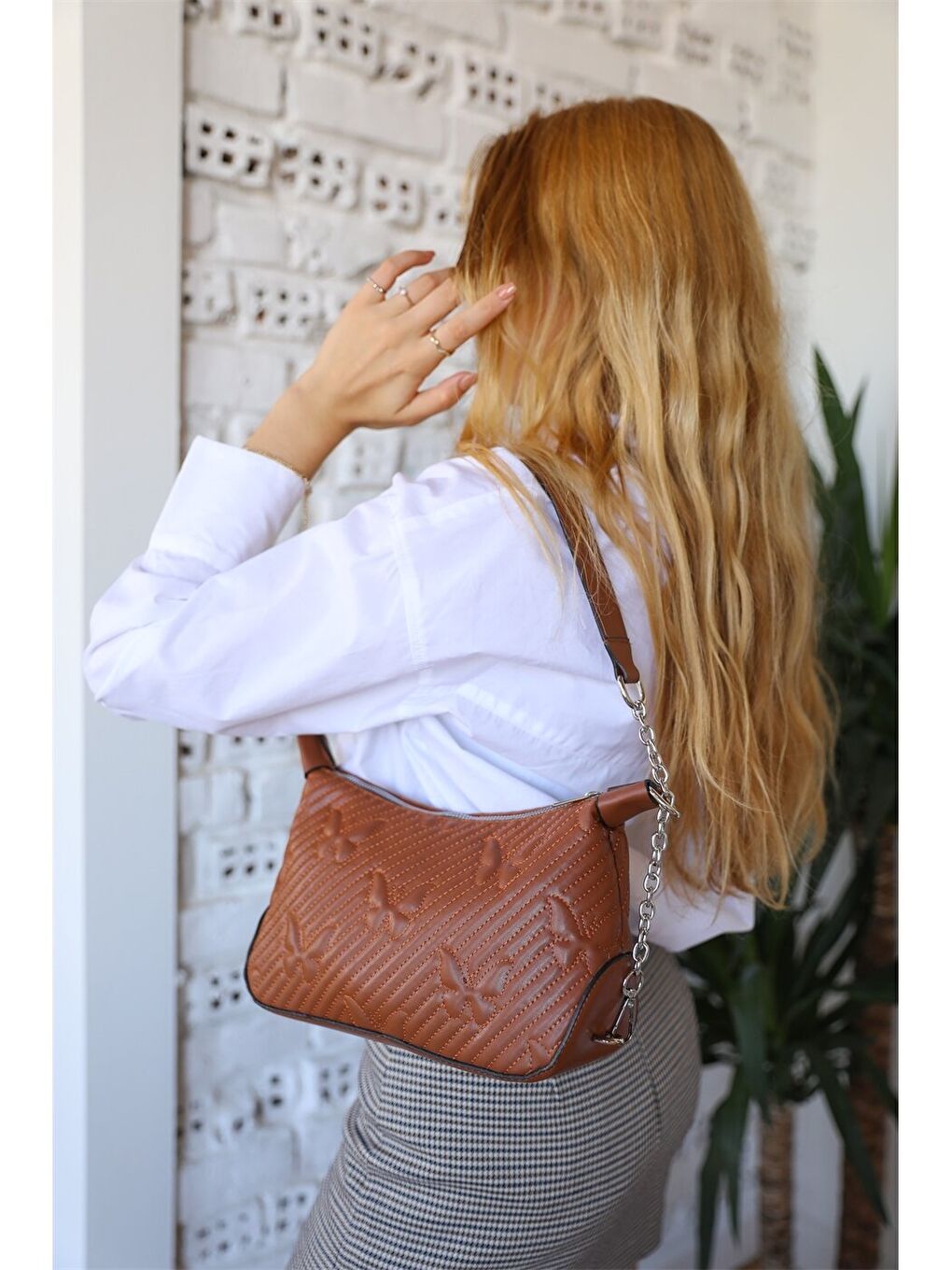 Kahverengi Deri Görünümlü Desenli Kadın Omuz Çantası-1