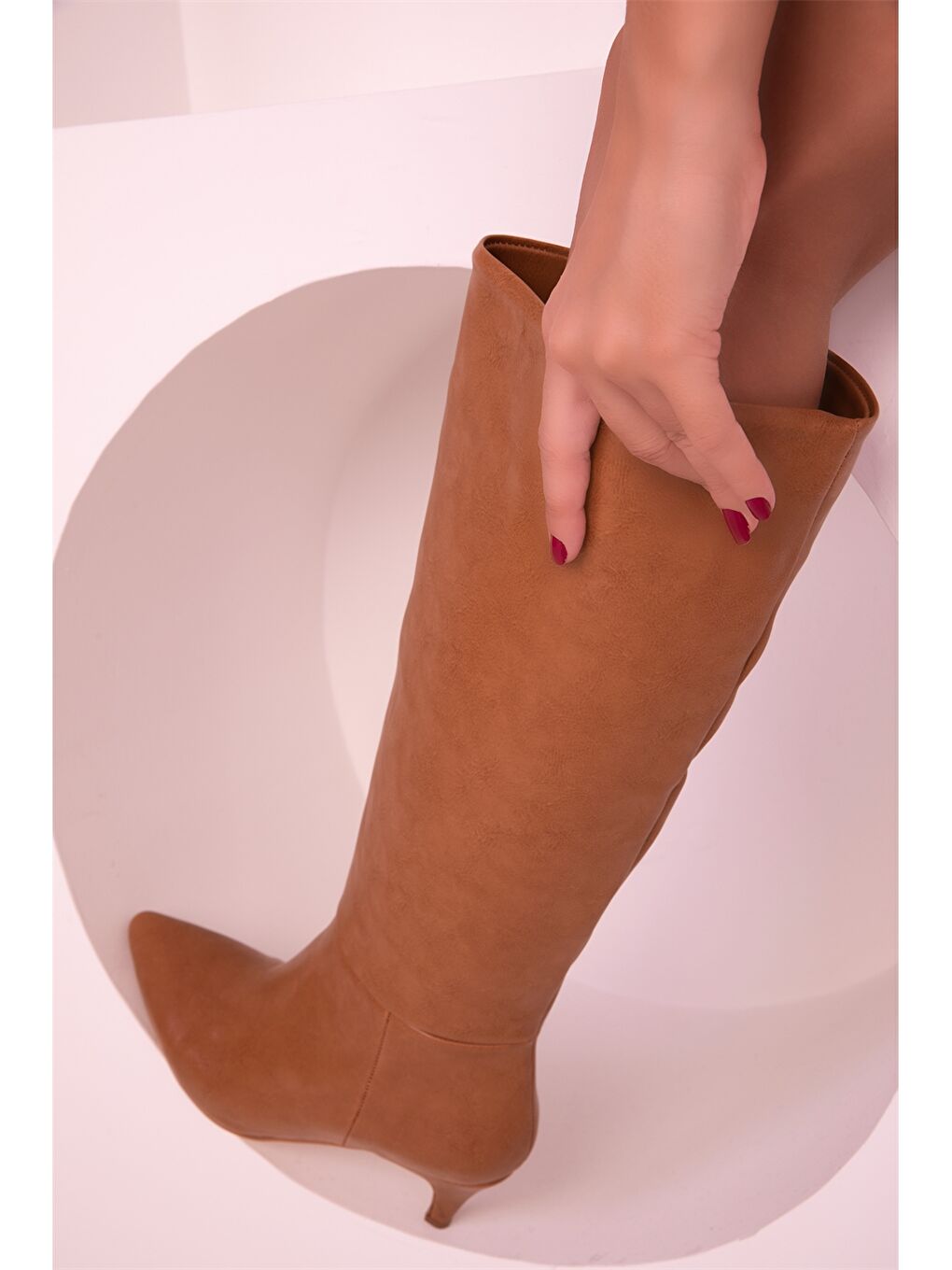 Ekru Deri Görünümlü Kadın Topuklu Çizme-3