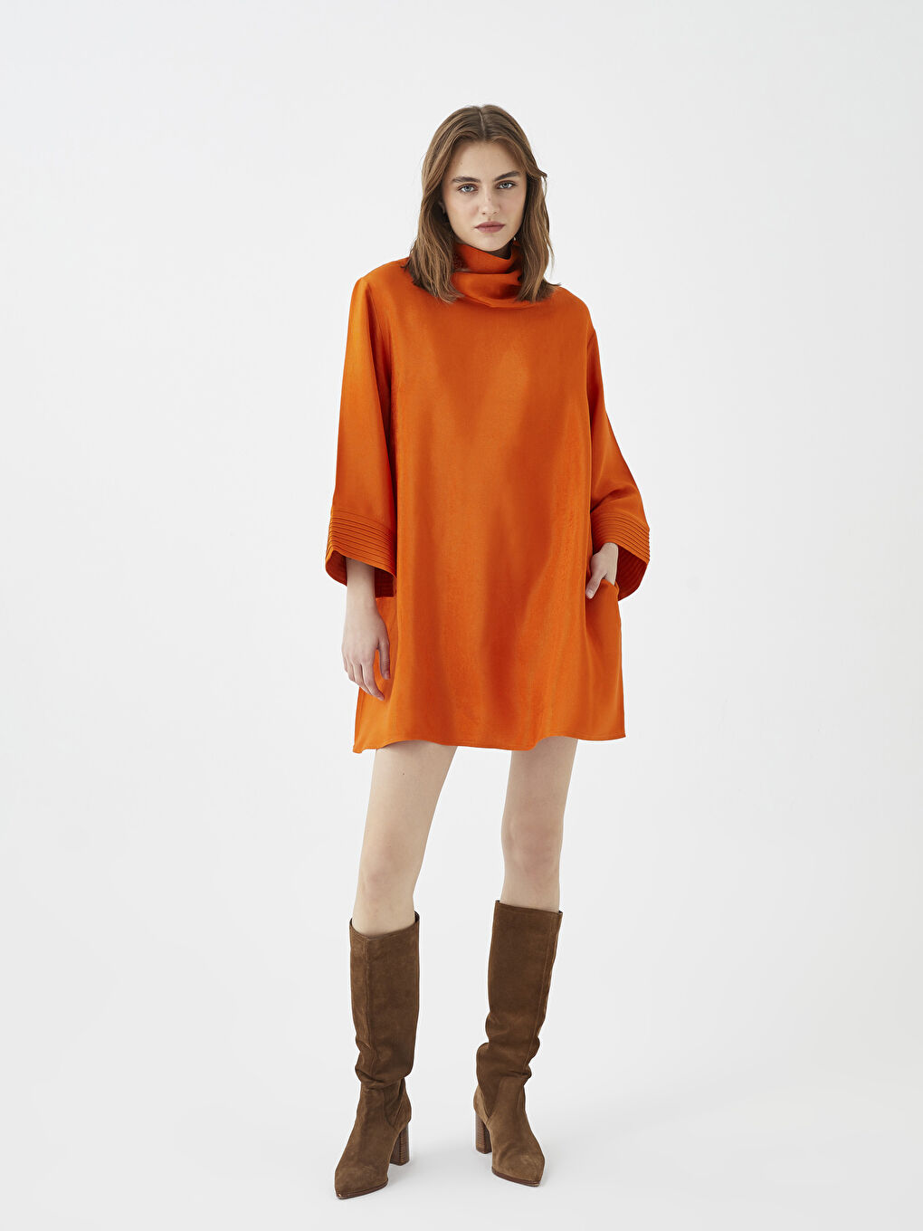 Turuncu Dik Yaka Düz Oversize Kadın Elbise