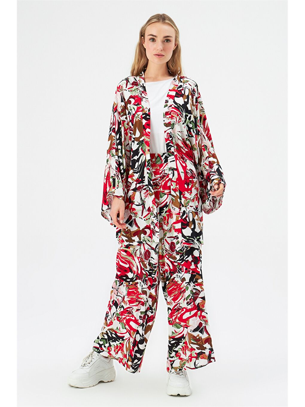 كيمونو نسائي طويل الأكمام من الفسكوز بنمط ياقة شال مطبوع