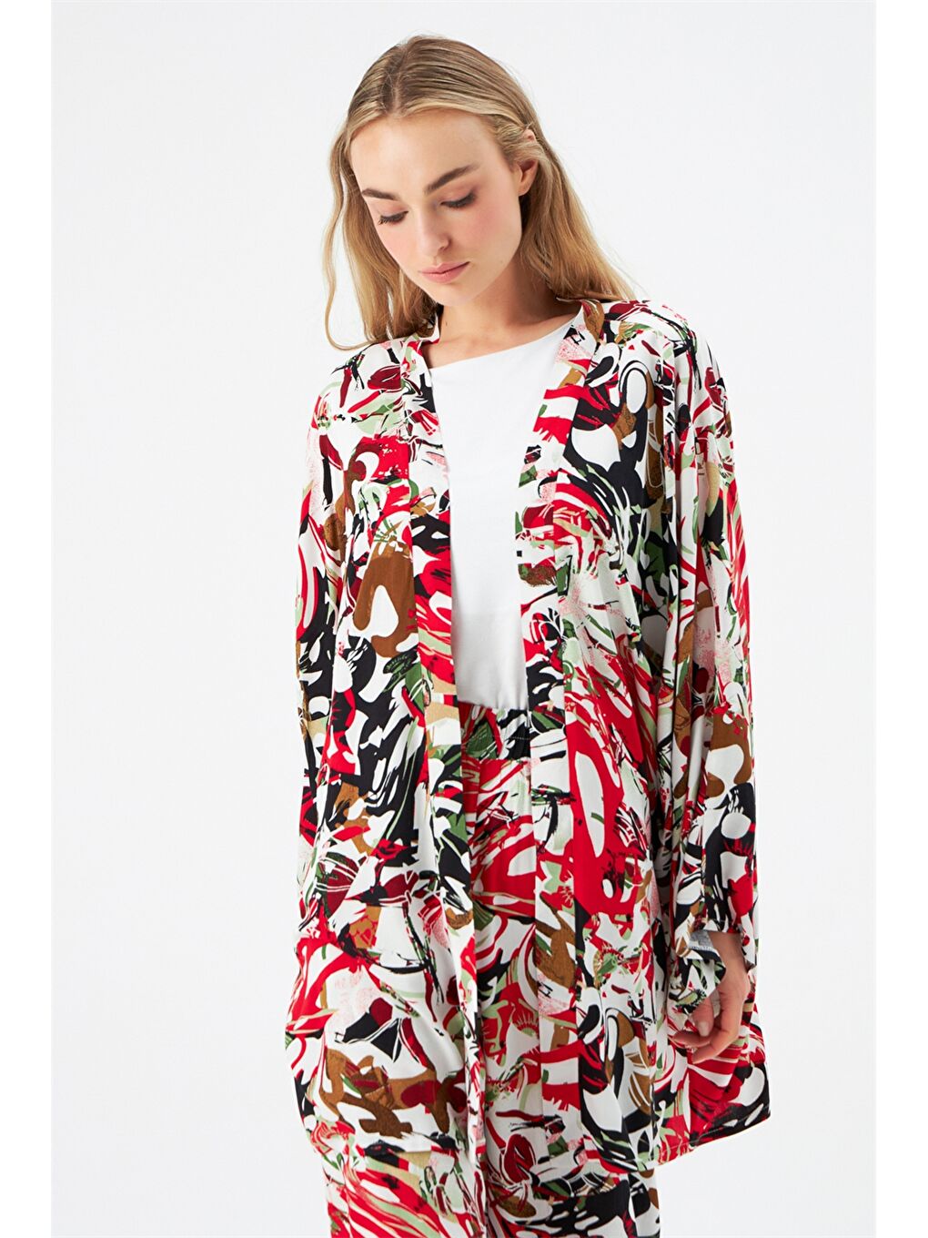 كيمونو نسائي طويل الأكمام من الفسكوز بنمط ياقة شال مطبوع-1