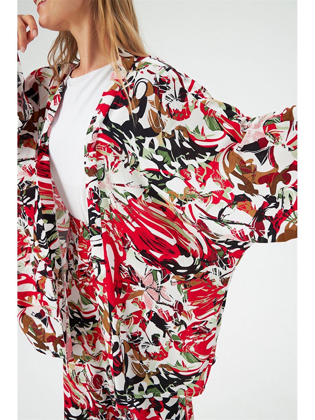 كيمونو نسائي طويل الأكمام من الفسكوز بنمط ياقة شال مطبوع-2