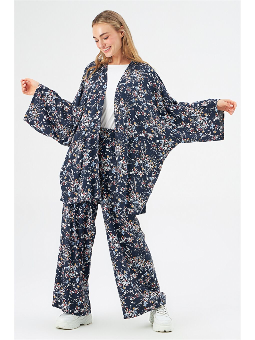 Siyah Şal Yaka Desenli Uzun Kollu Viskon Kadın Kimono