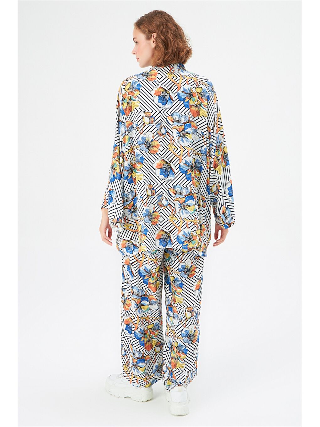 كيمونو نسائي طويل الأكمام من الفسكوز بنمط ياقة شال مطبوع-5