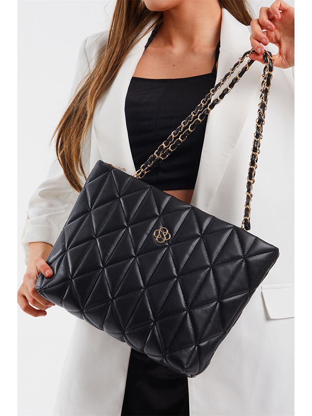 Siyah Deri Görünümlü Kapitoneli Kadın Tote Çanta