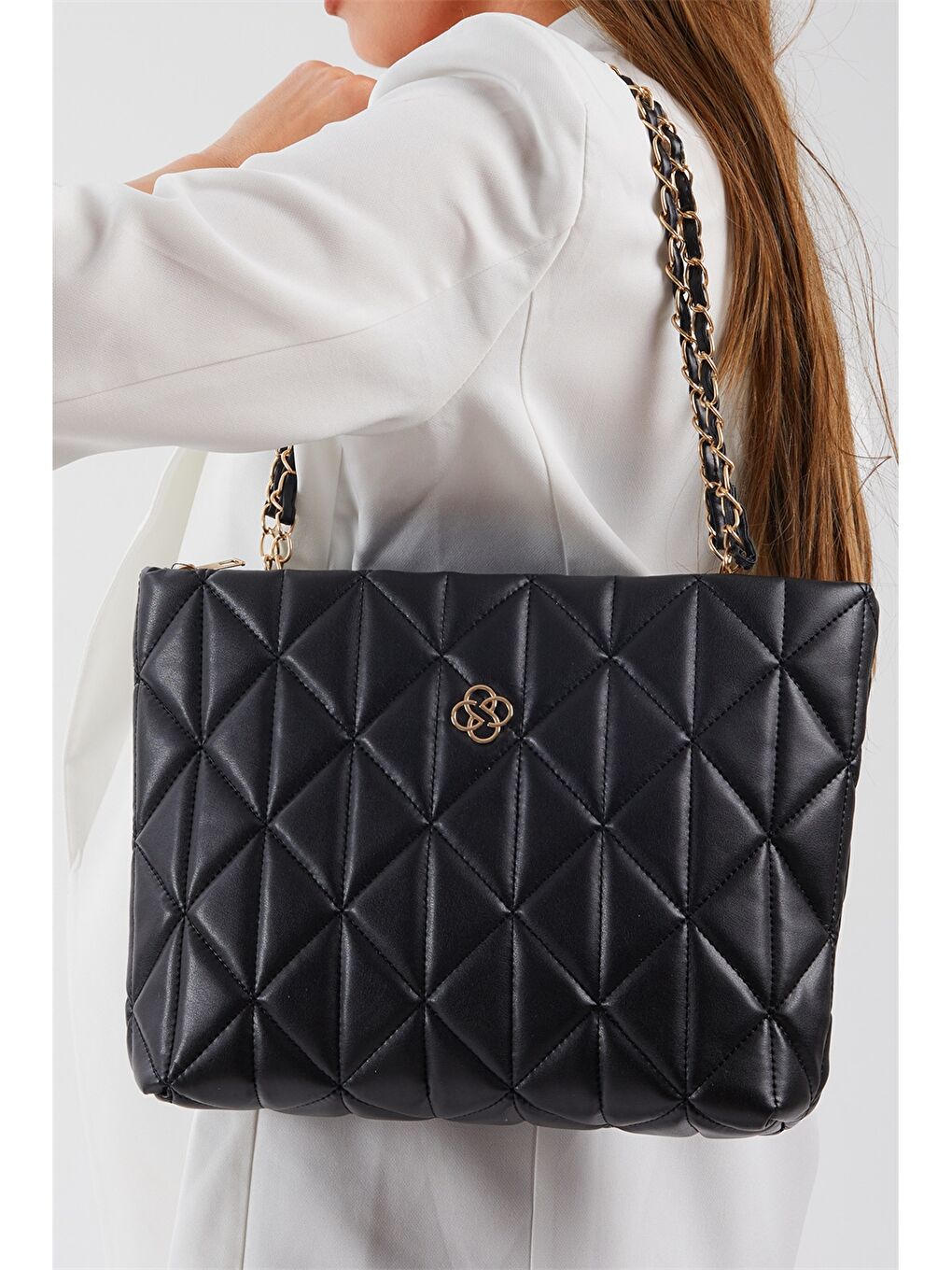 Siyah Deri Görünümlü Kapitoneli Kadın Tote Çanta-2