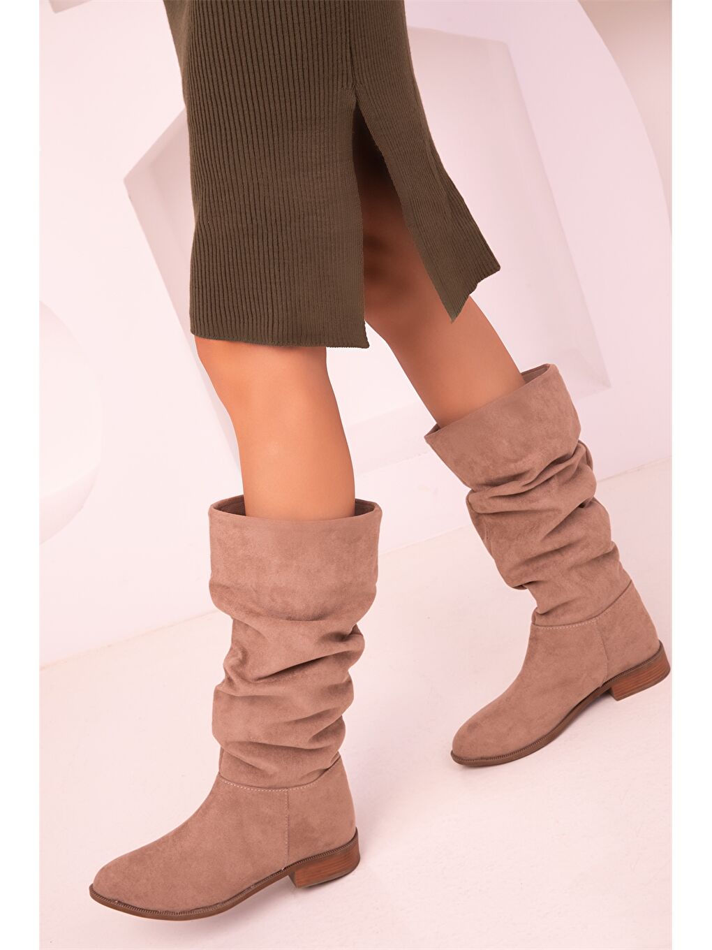 Kahverengi Süet Görünümlü Kadın Çizme-2
