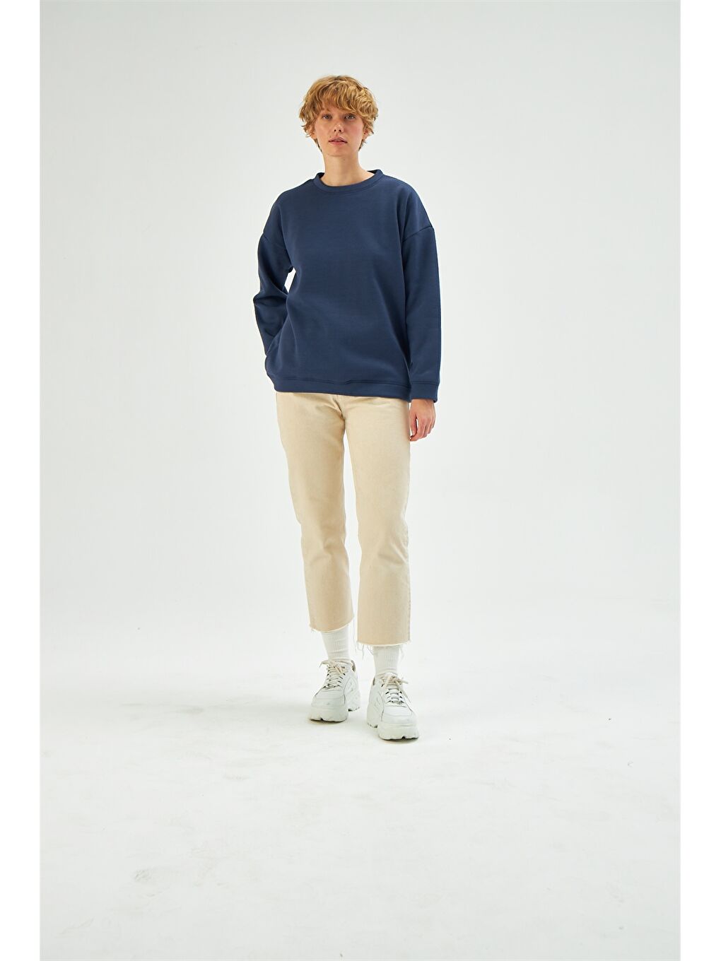 Crew Neck Plain Long Sleeve Women's Sweatshirt