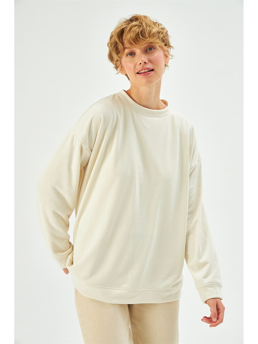 Bej Bisiklet Yaka Düz Uzun Kollu Kadın Sweatshirt-1