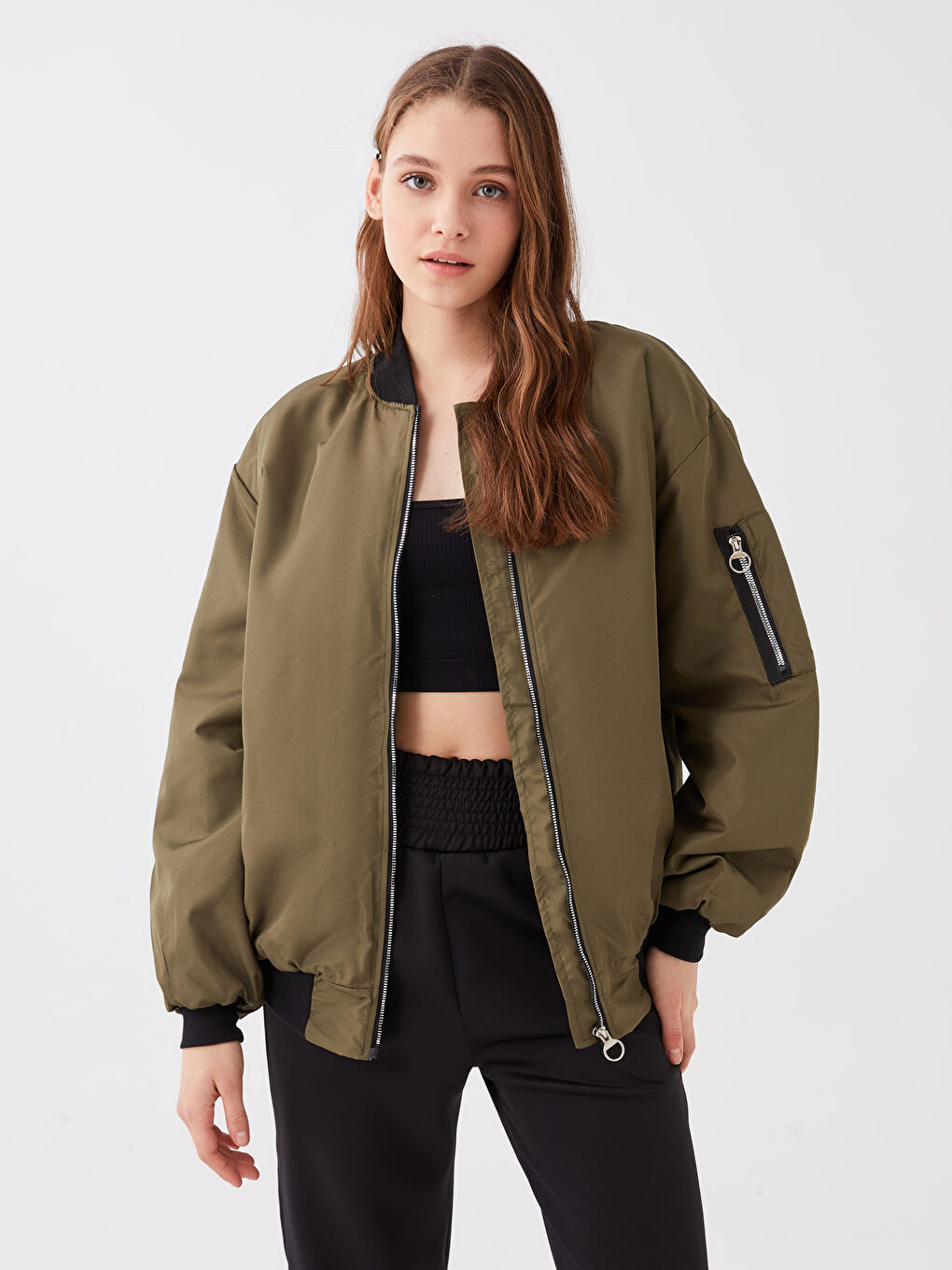 Haki Kolej Yaka Düz Uzun Kollu Kadın Mont