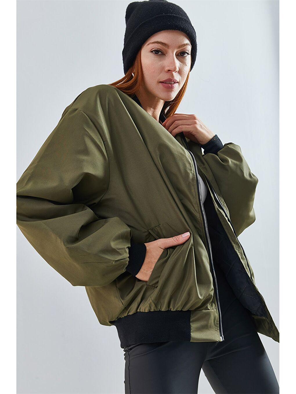 Haki Kolej Yaka Düz Uzun Kollu Kadın Mont-11