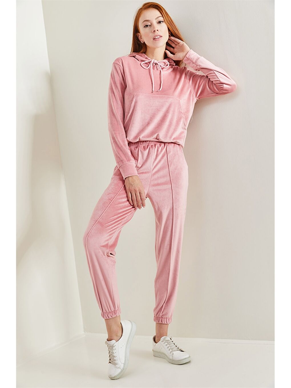 Pembe Kapüşonlu Düz Uzun Kollu Kadife Kadın Eşofman Takımı