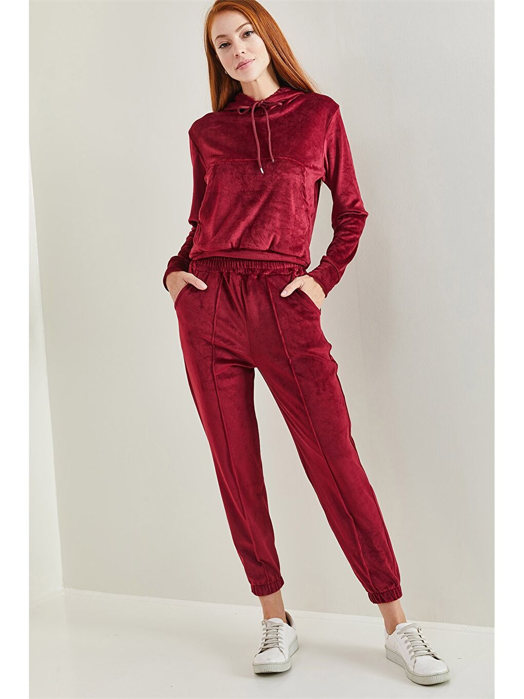 Bordo Kapüşonlu Düz Uzun Kollu Kadife Kadın Eşofman Takımı