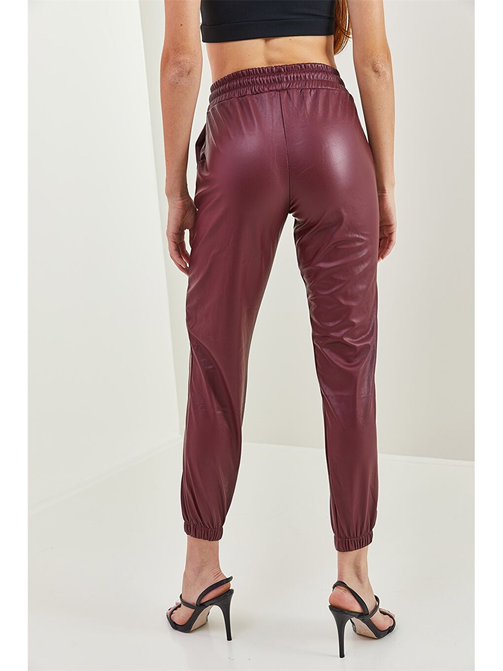Bordo Standart Fit Düz Deri Görünümlü Kadın Jogger Pantolon-1