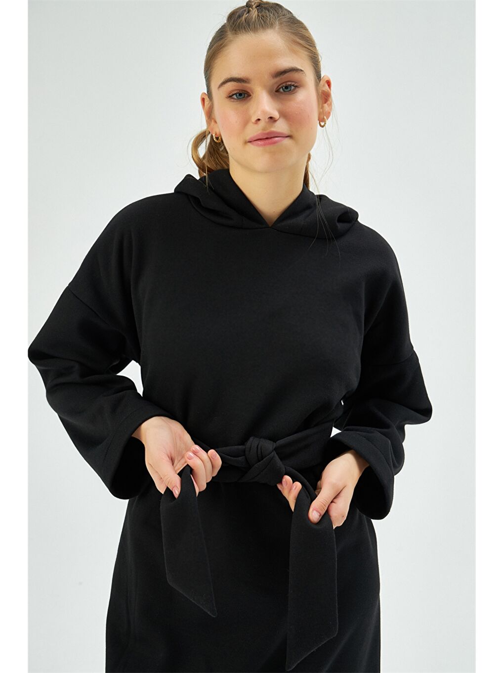 Siyah Kapüşonlu Düz Uzun Kollu Kadın Sweat Elbise-3