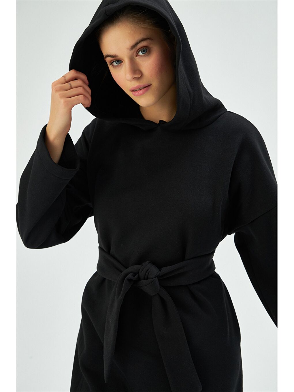 Siyah Kapüşonlu Düz Uzun Kollu Kadın Sweat Elbise-4