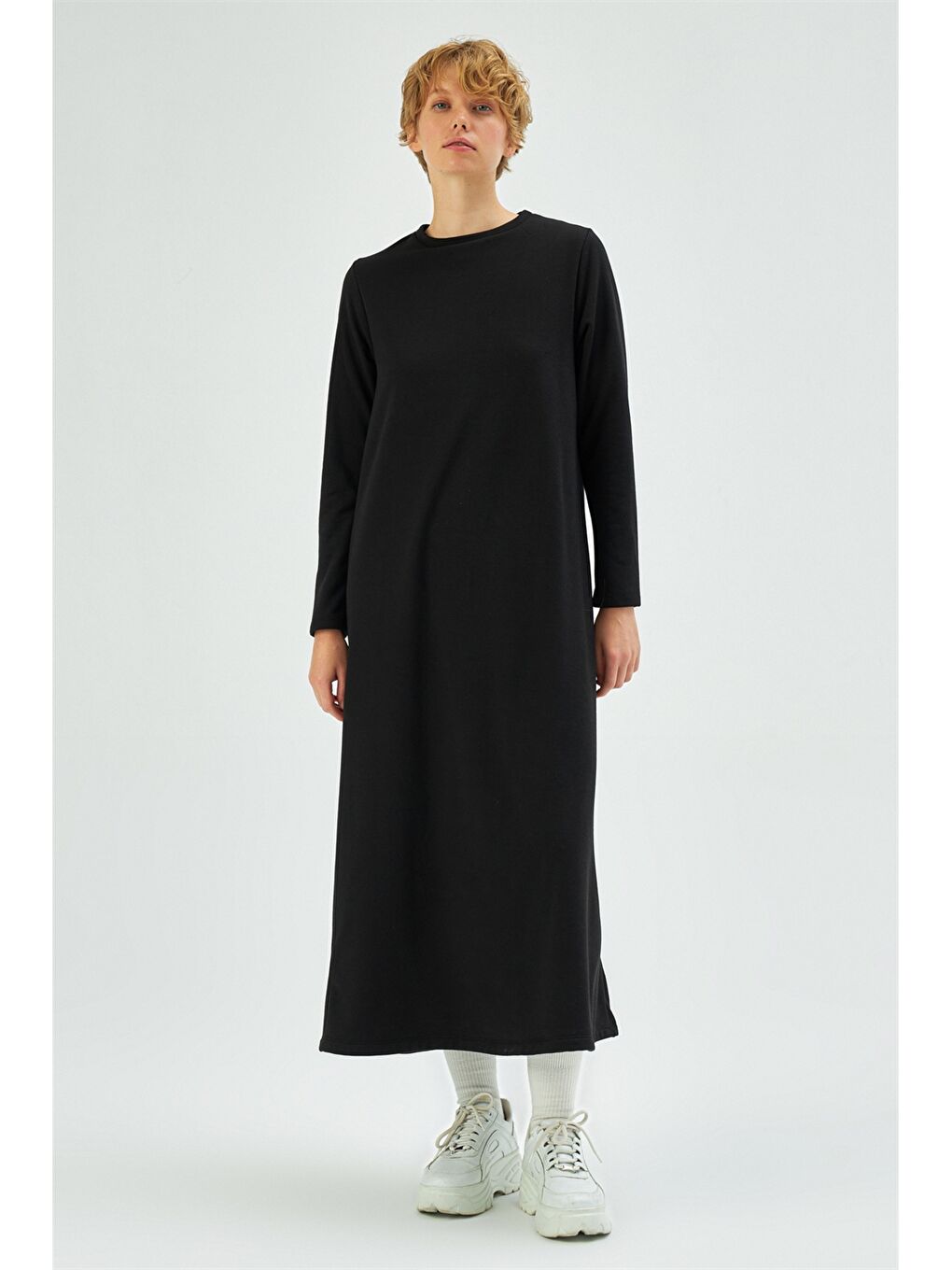 Siyah Bisiklet Yaka Düz Uzun Kollu Kadın Elbise