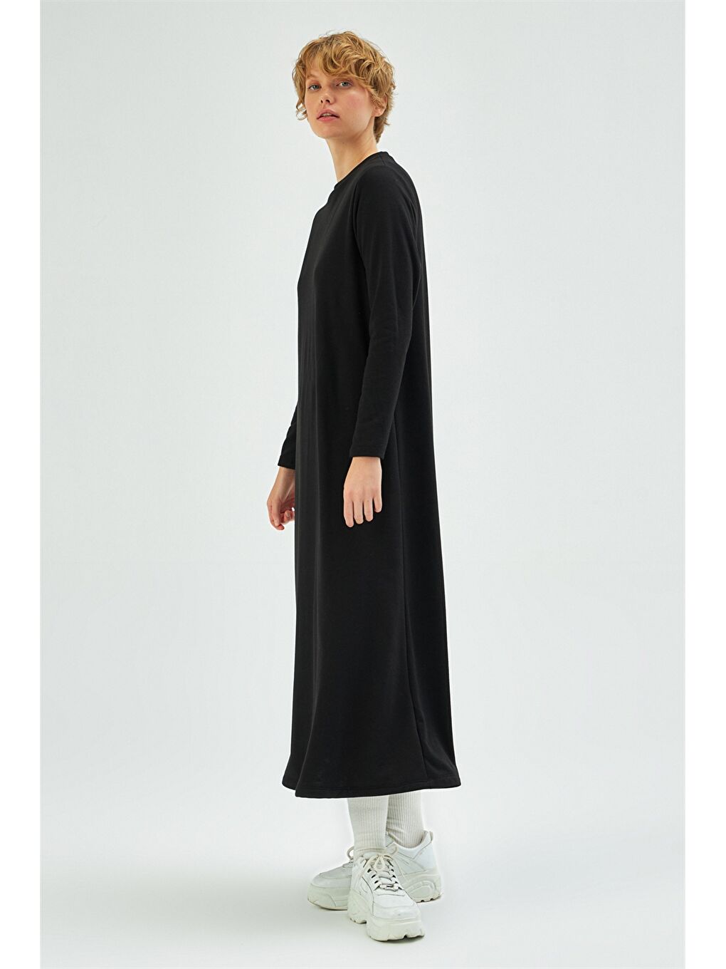 Siyah Bisiklet Yaka Düz Uzun Kollu Kadın Elbise-2