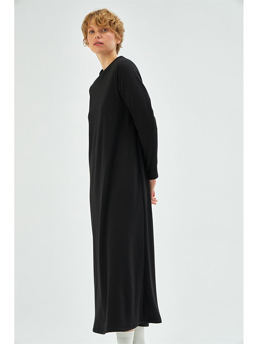 Siyah Bisiklet Yaka Düz Uzun Kollu Kadın Elbise-3