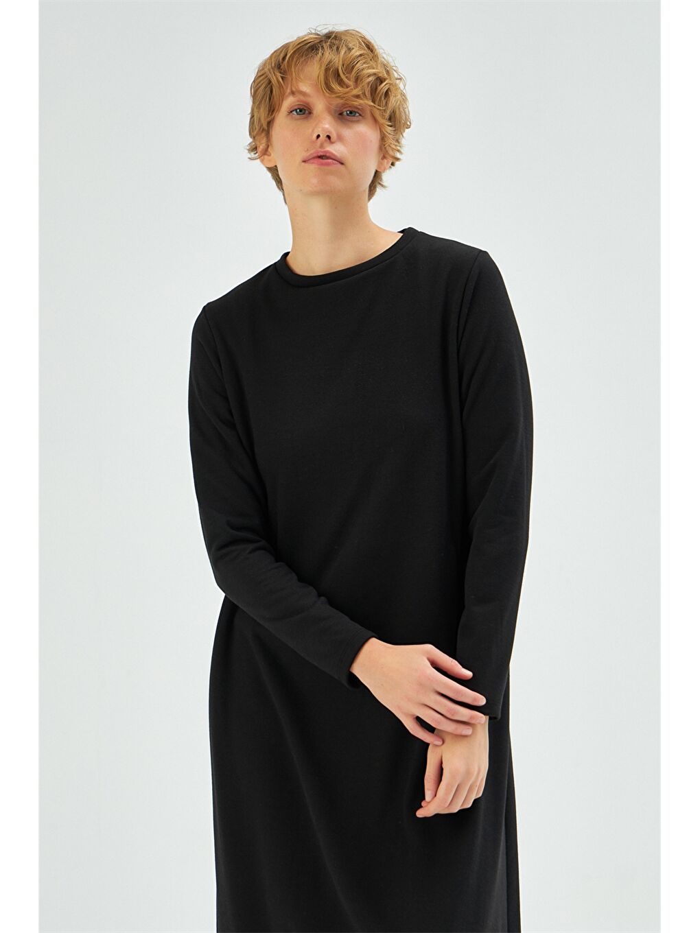 Siyah Bisiklet Yaka Düz Uzun Kollu Kadın Elbise-4