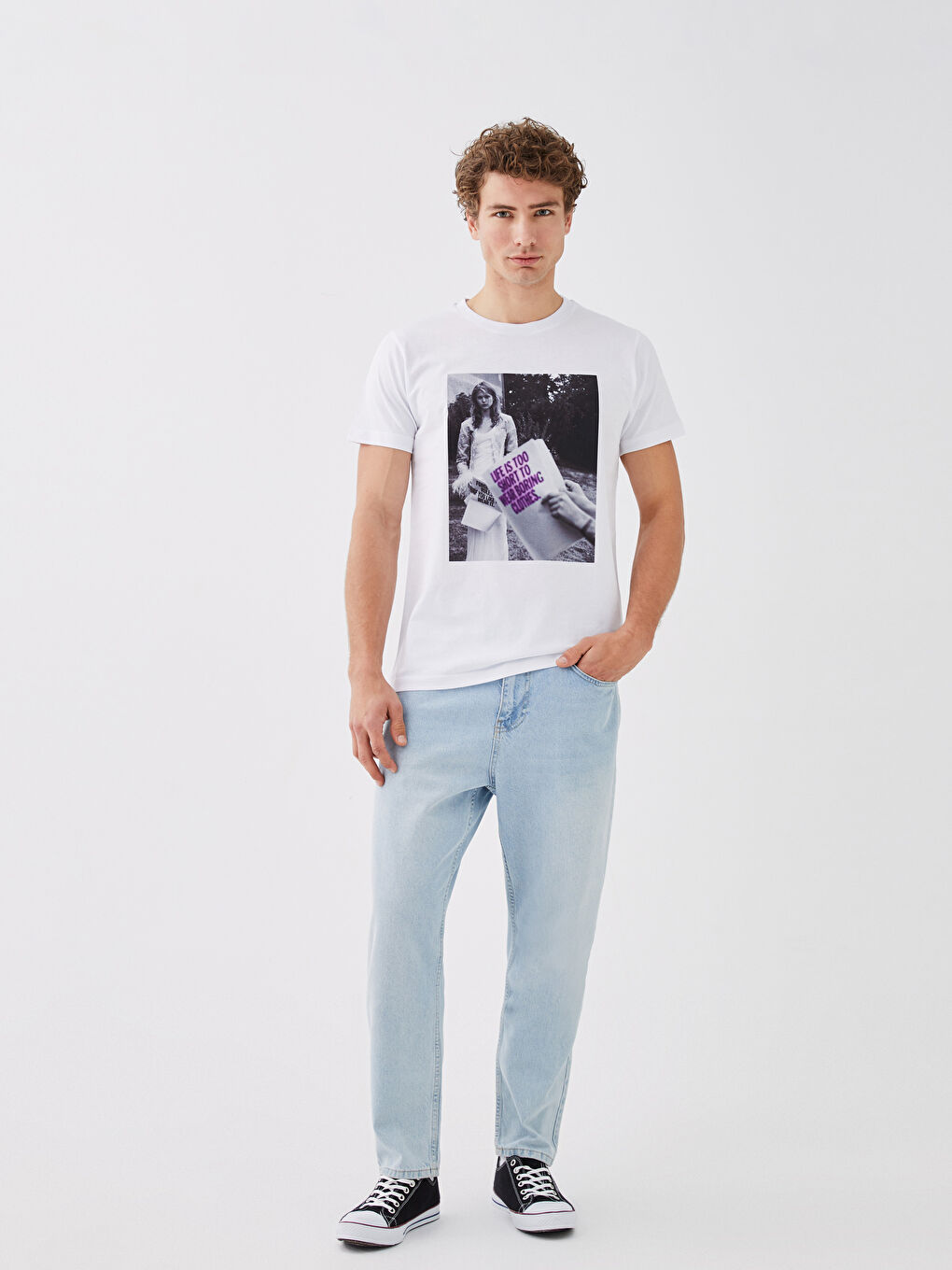 Beyaz Bisiklet Yaka Kısa Kollu Baskılı Erkek Tişört-1