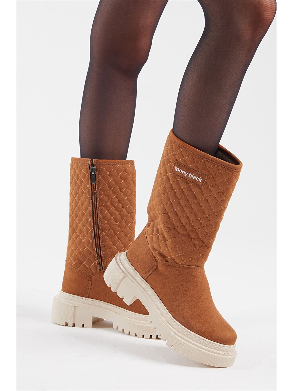 Kahverengi Kapitone Desenli Kalın Taban Kadın Çizme-1