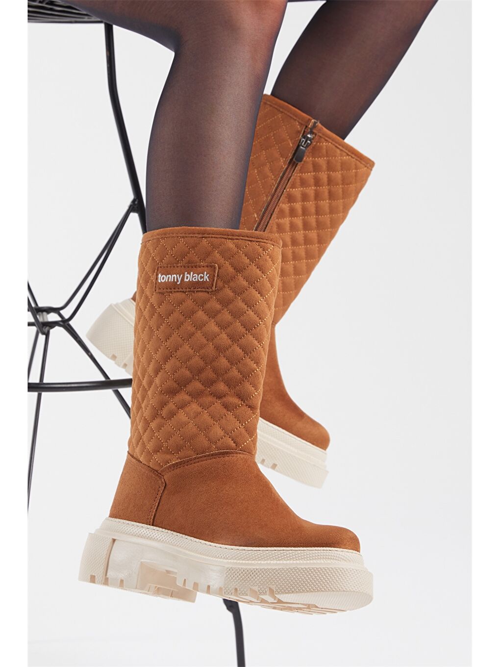 Kahverengi Kapitone Desenli Kalın Taban Kadın Çizme-2