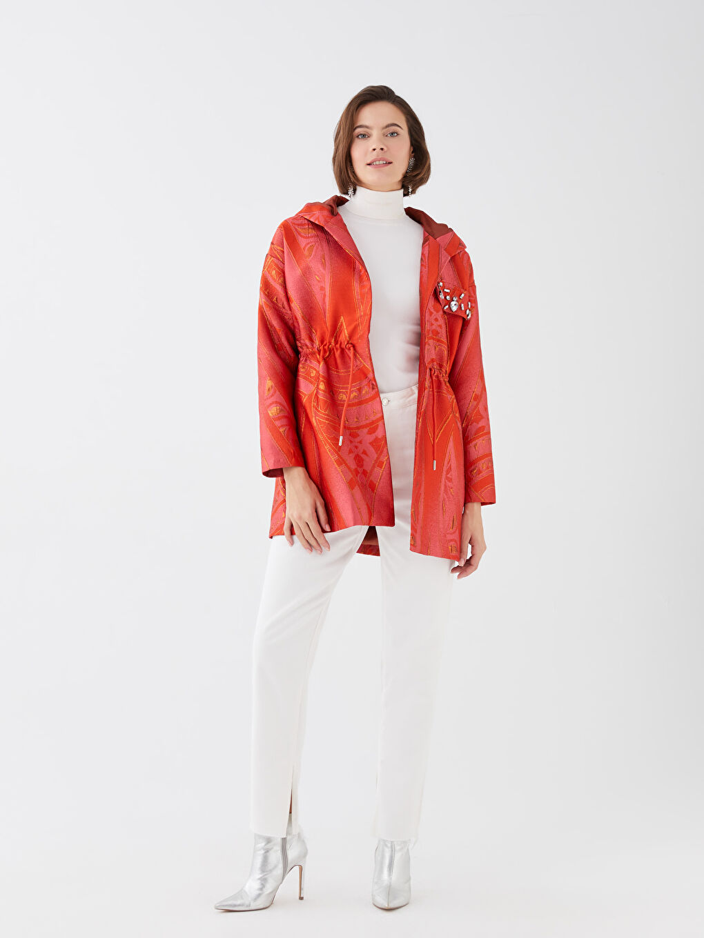 Kırmızı Kapüşonlu Desenli Uzun Kollu Kadın Ceket-4