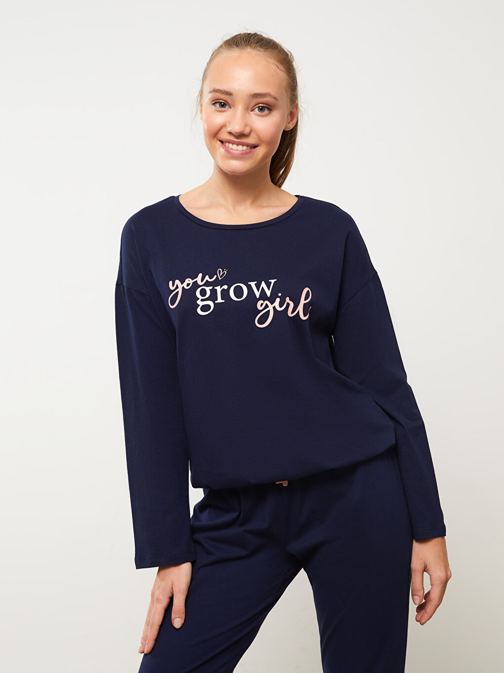 Lacivert Bisiklet Yaka Baskılı Uzun Kollu Kadın Pijama Takımı