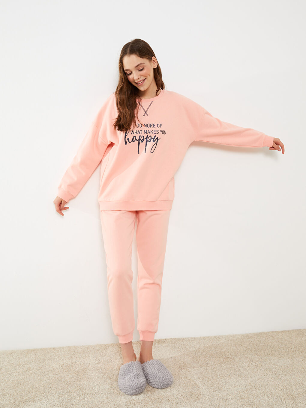 әйелдерге арналған дөңгелек жағалы принтті ұзын жең пижама жинағы