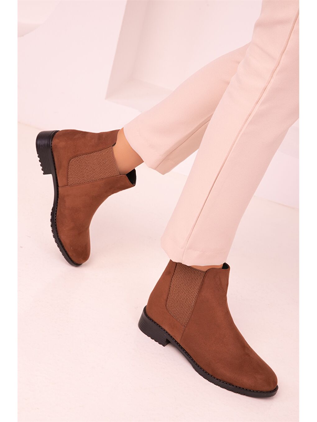 Ekru Yanları Lastikli Bilek Boy Kadın Bot-3